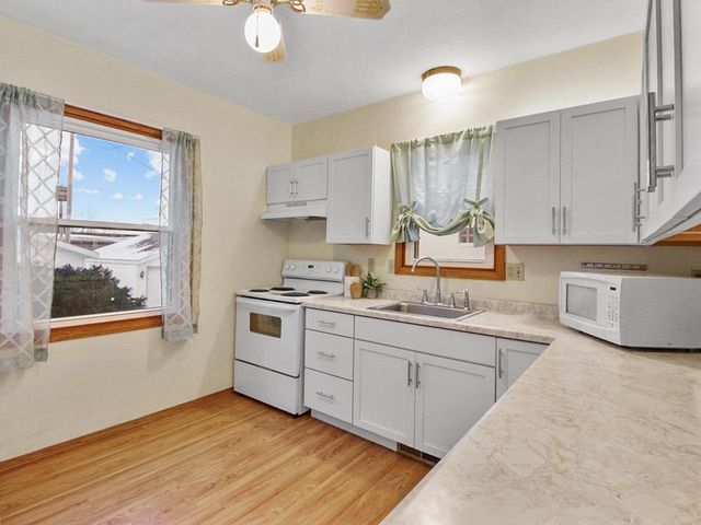 1262 S QUINCY STREET, Green Bay, WI 54301