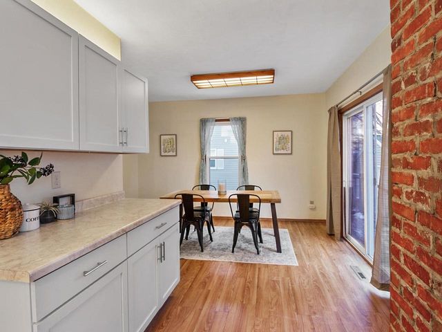 1262 S QUINCY STREET, Green Bay, WI 54301