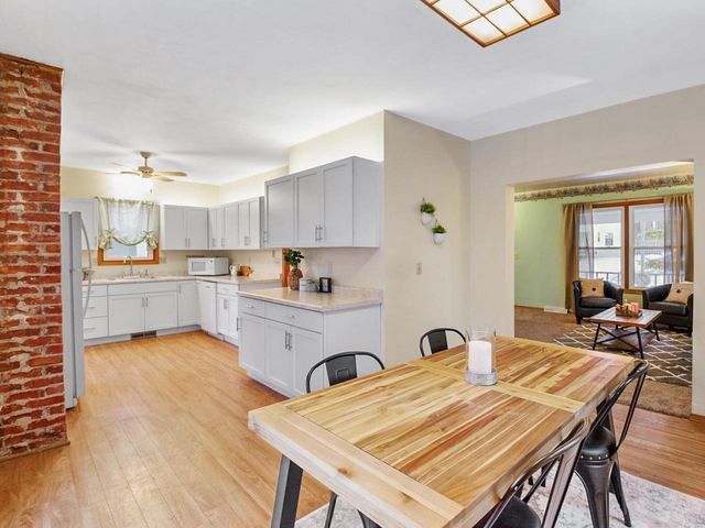 1262 S QUINCY STREET, Green Bay, WI 54301