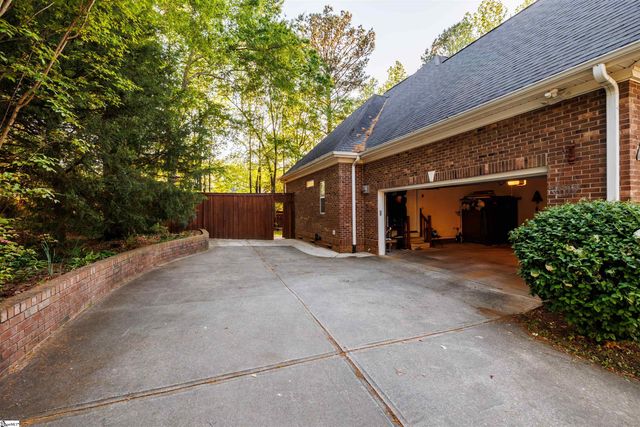4 Oglethorpe Court, Simpsonville, SC 29681