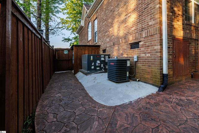 4 Oglethorpe Court, Simpsonville, SC 29681