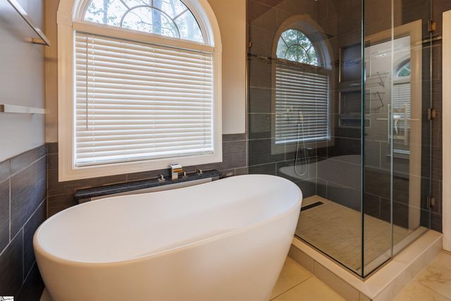 4 Oglethorpe Court, Simpsonville, SC 29681