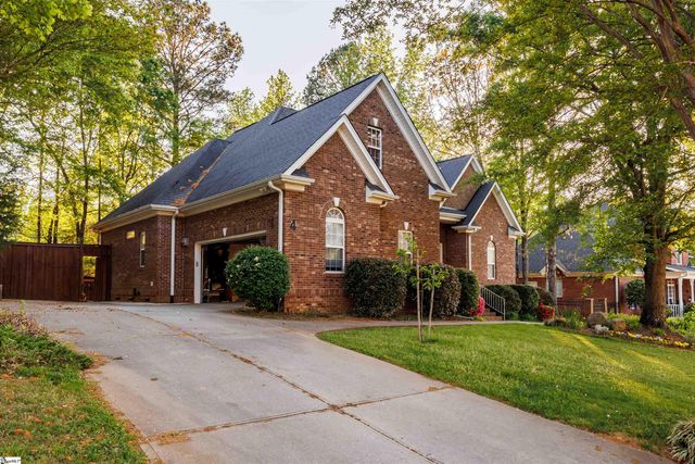 4 Oglethorpe Court, Simpsonville, SC 29681