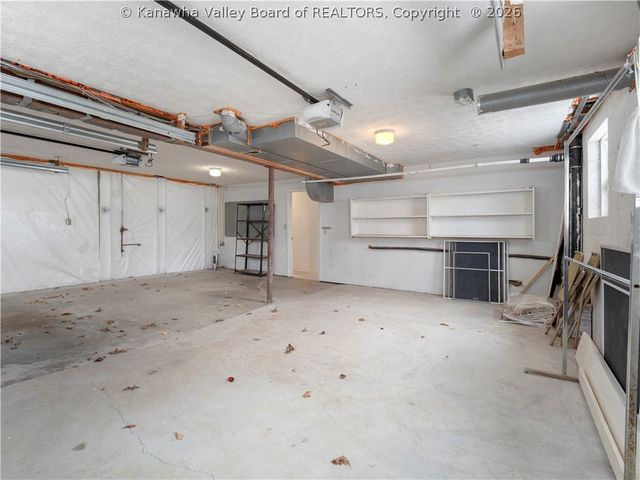 924 Harmony Lane, South Charleston, WV 25303