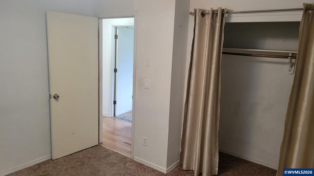 945 N 4th St, Aumsville, OR 97325