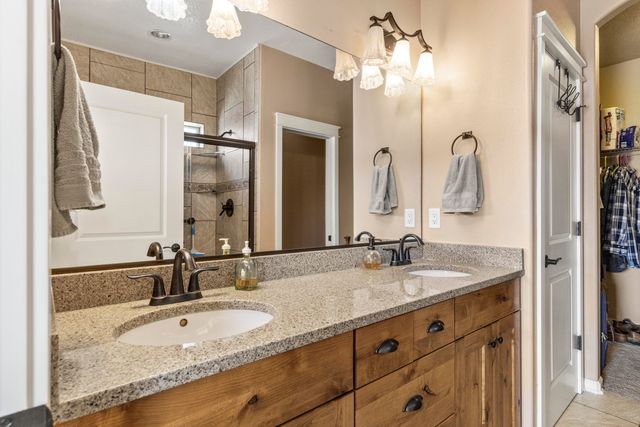 5008 Amberview Lane, Klamath Falls, OR 97603