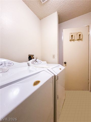 3375 East Tompkins Avenue 158, Las Vegas, NV 89121