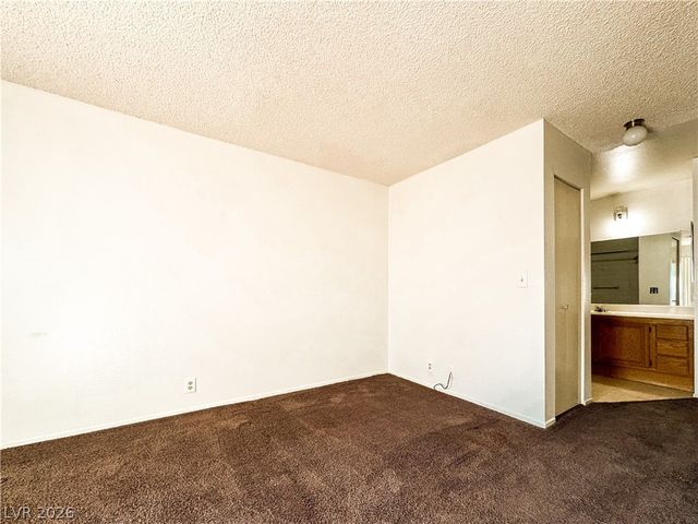 3375 East Tompkins Avenue 158, Las Vegas, NV 89121