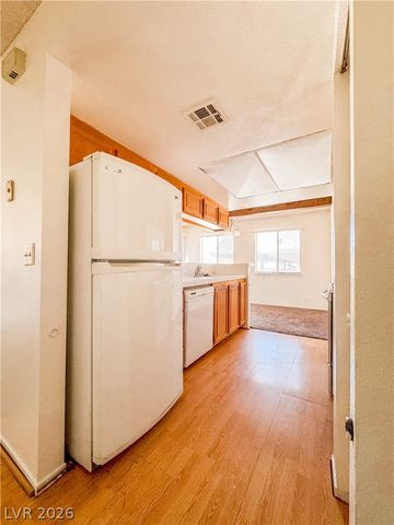 3375 East Tompkins Avenue 158, Las Vegas, NV 89121