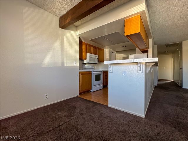 3375 East Tompkins Avenue 158, Las Vegas, NV 89121