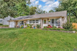 4200 SW 28th TER, Topeka, KS 66614