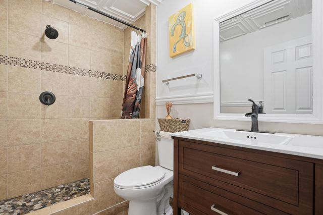 876 Jordan Circle, Schererville, IN 46375