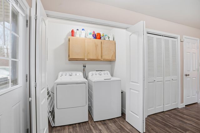 876 Jordan Circle, Schererville, IN 46375