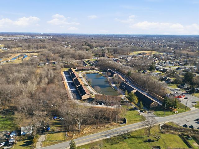 876 Jordan Circle, Schererville, IN 46375