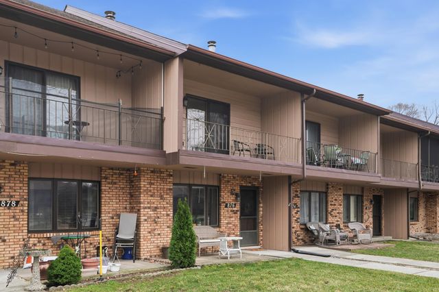 876 Jordan Circle, Schererville, IN 46375