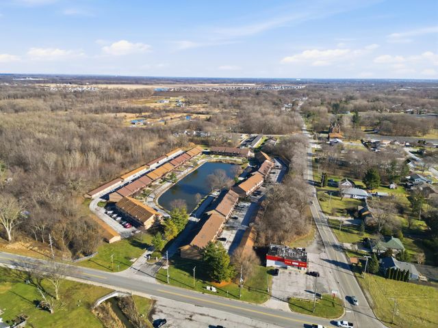 876 Jordan Circle, Schererville, IN 46375