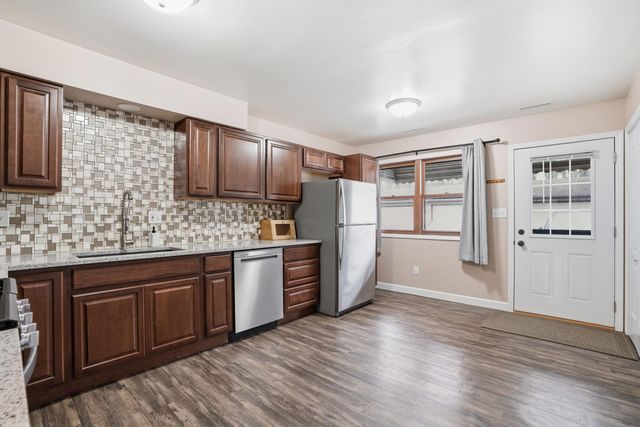 876 Jordan Circle, Schererville, IN 46375