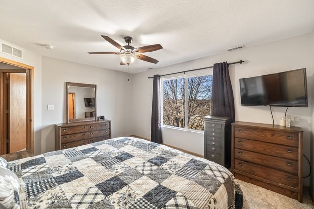 4404 146th Street, Urbandale, IA 50323