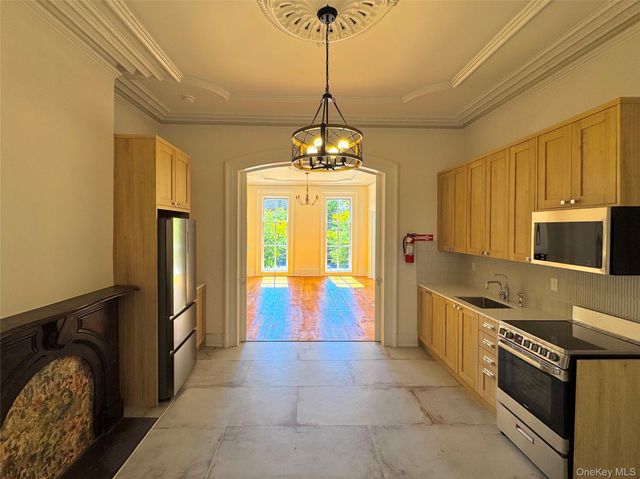 176 South Street 1, Newburgh, NY 12550