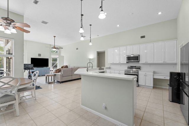 5180 SW Hammock Creek Drive, Palm City, FL 34990