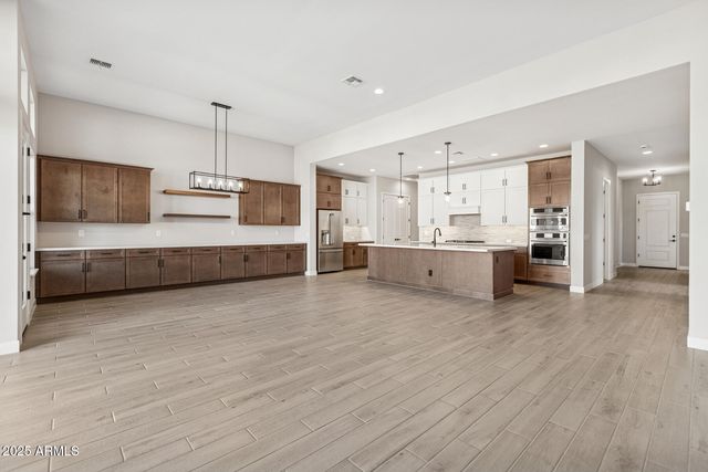 6812 N 190TH Avenue, Waddell, AZ 85355