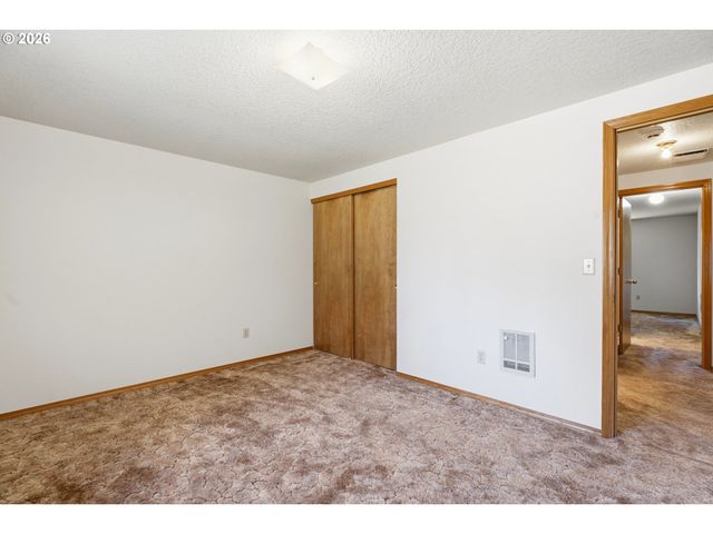2209 Ne 93RD Ct, Vancouver, WA 98664