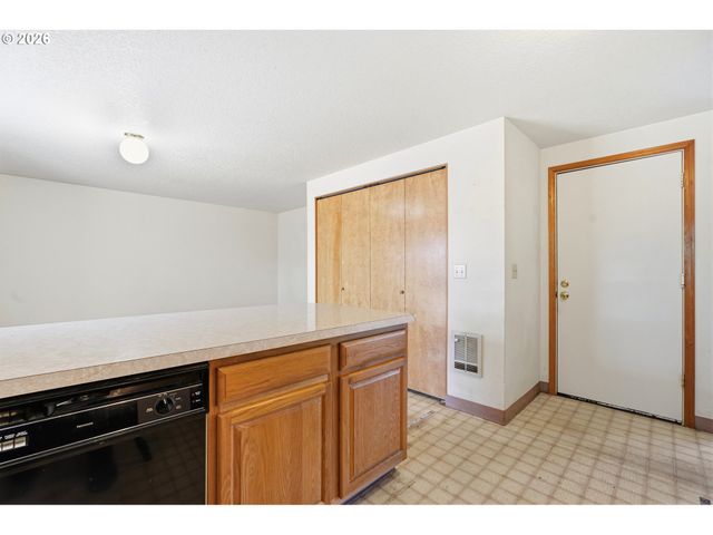 2209 Ne 93RD Ct, Vancouver, WA 98664