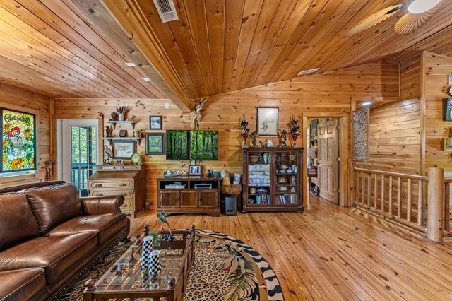 940 Knollwood Road, Mineral Bluff, GA 30559