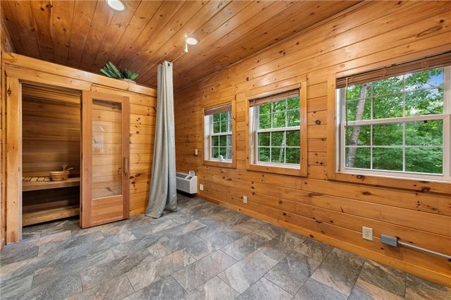 940 Knollwood Road, Mineral Bluff, GA 30559