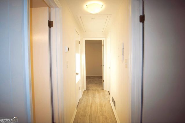 70 W Meadowcliff Circle, Carrollton, GA 30116