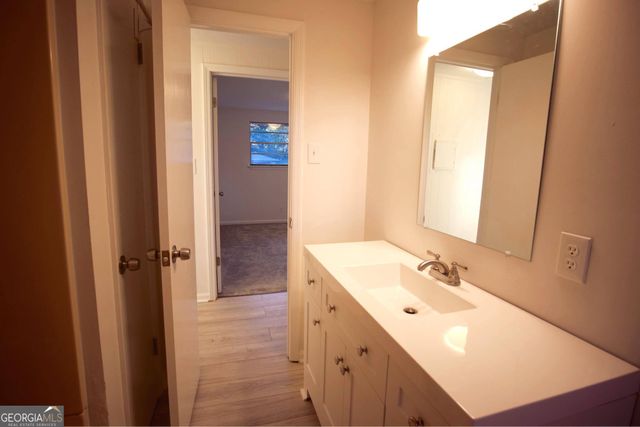 70 W Meadowcliff Circle, Carrollton, GA 30116