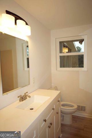 70 W Meadowcliff Circle, Carrollton, GA 30116