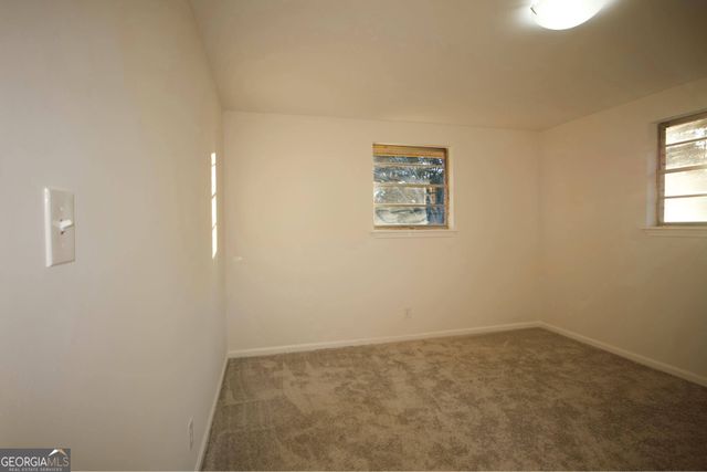 70 W Meadowcliff Circle, Carrollton, GA 30116