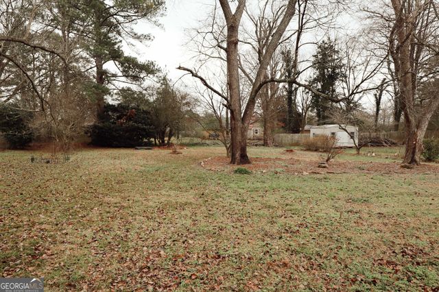 70 W Meadowcliff Circle, Carrollton, GA 30116