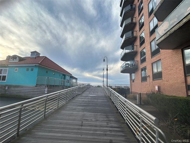 1 E Broadway 2B, Long Beach, NY 11561
