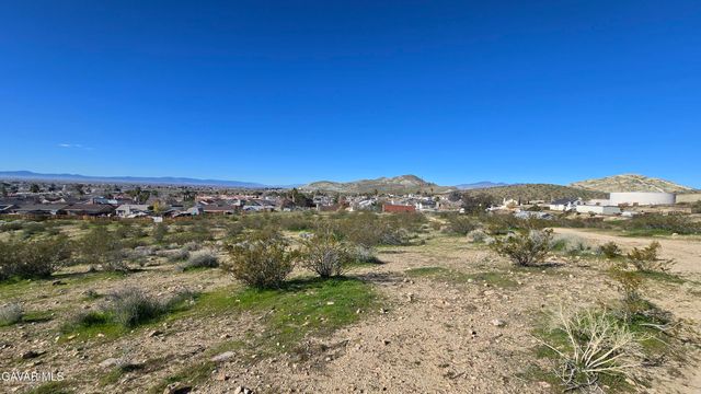 Near United St & Barrington Av, Rosamond, CA 93560