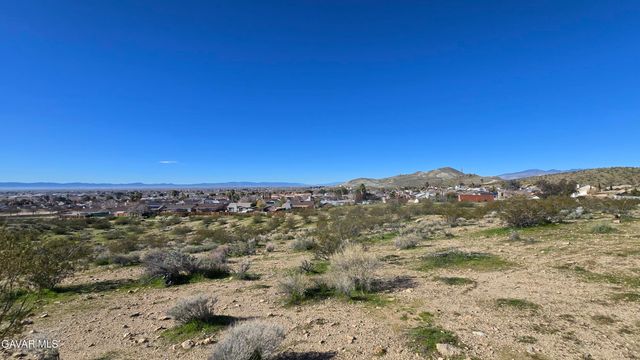 Near United St & Barrington Av, Rosamond, CA 93560