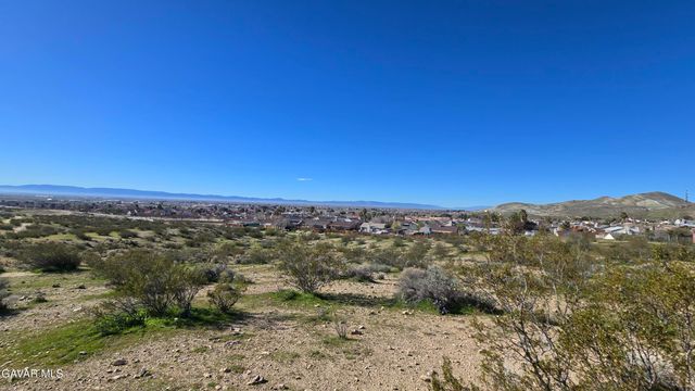 Near United St & Barrington Av, Rosamond, CA 93560