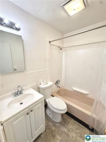 2043 West Allen A, Allentown City, PA 18104