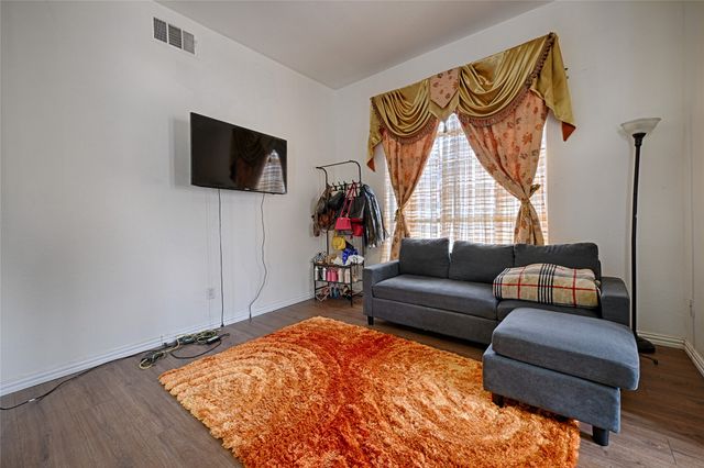 1 Par Court, Mansfield, TX 76063