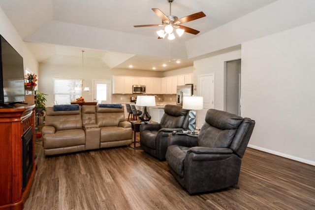 805 Willow Avenue, Cleveland, TX 77327