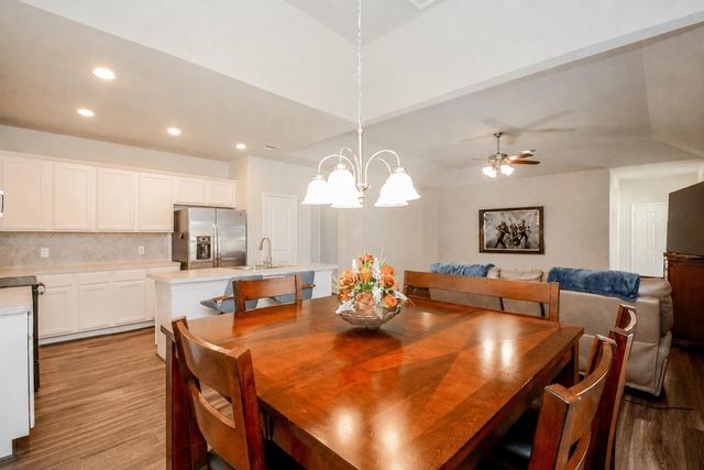 805 Willow Avenue, Cleveland, TX 77327