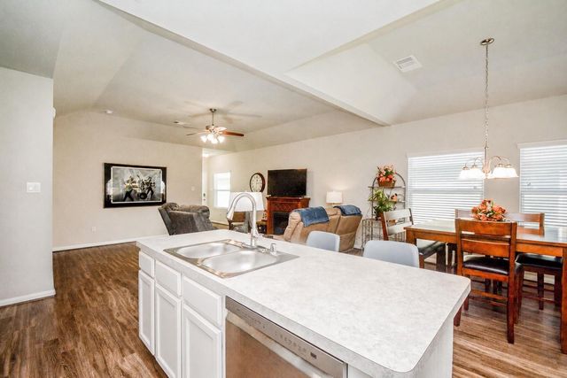 805 Willow Avenue, Cleveland, TX 77327