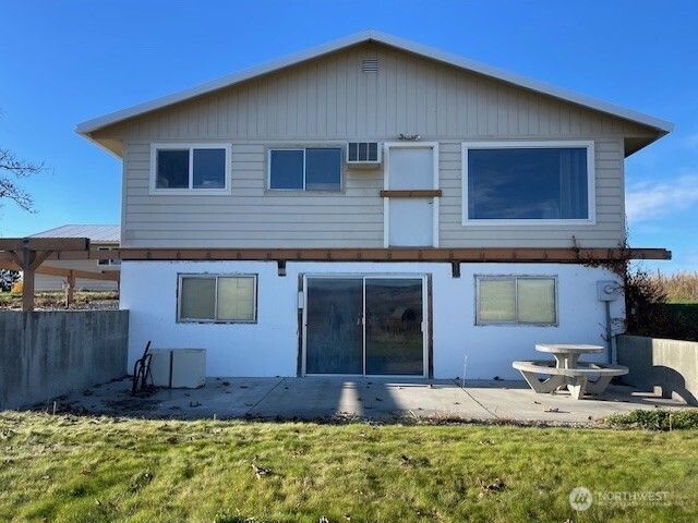 64 Lakeview Way, Brewster, WA 98812