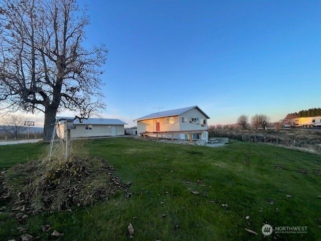 64 Lakeview Way, Brewster, WA 98812