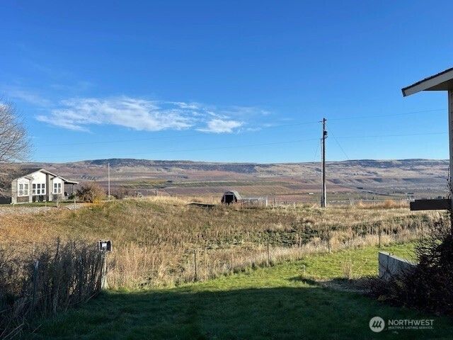 64 Lakeview Way, Brewster, WA 98812