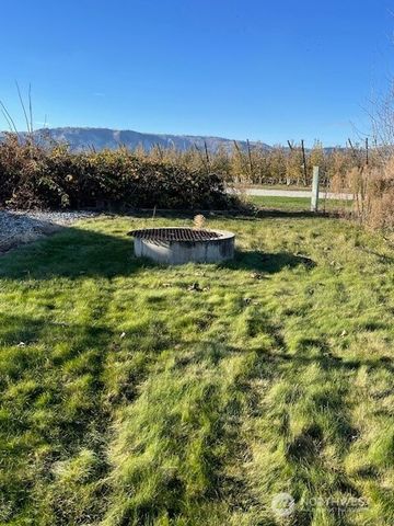 64 Lakeview Way, Brewster, WA 98812