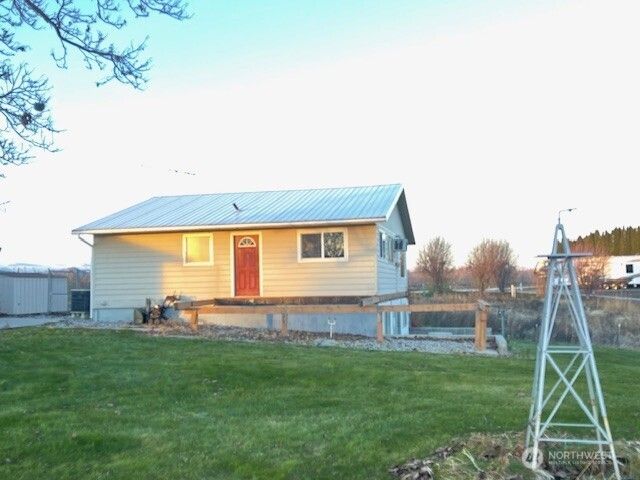 64 Lakeview Way, Brewster, WA 98812