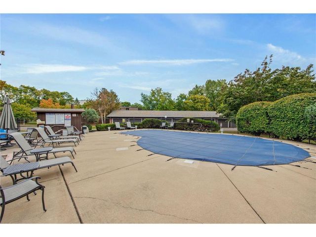 10113 34th Street W 342, Minnetonka, MN 55305