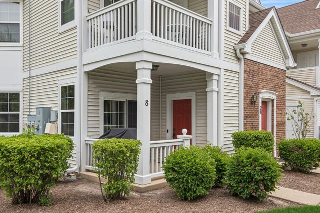 2305 Aurora Drive 8, Pingree Grove, IL 60140